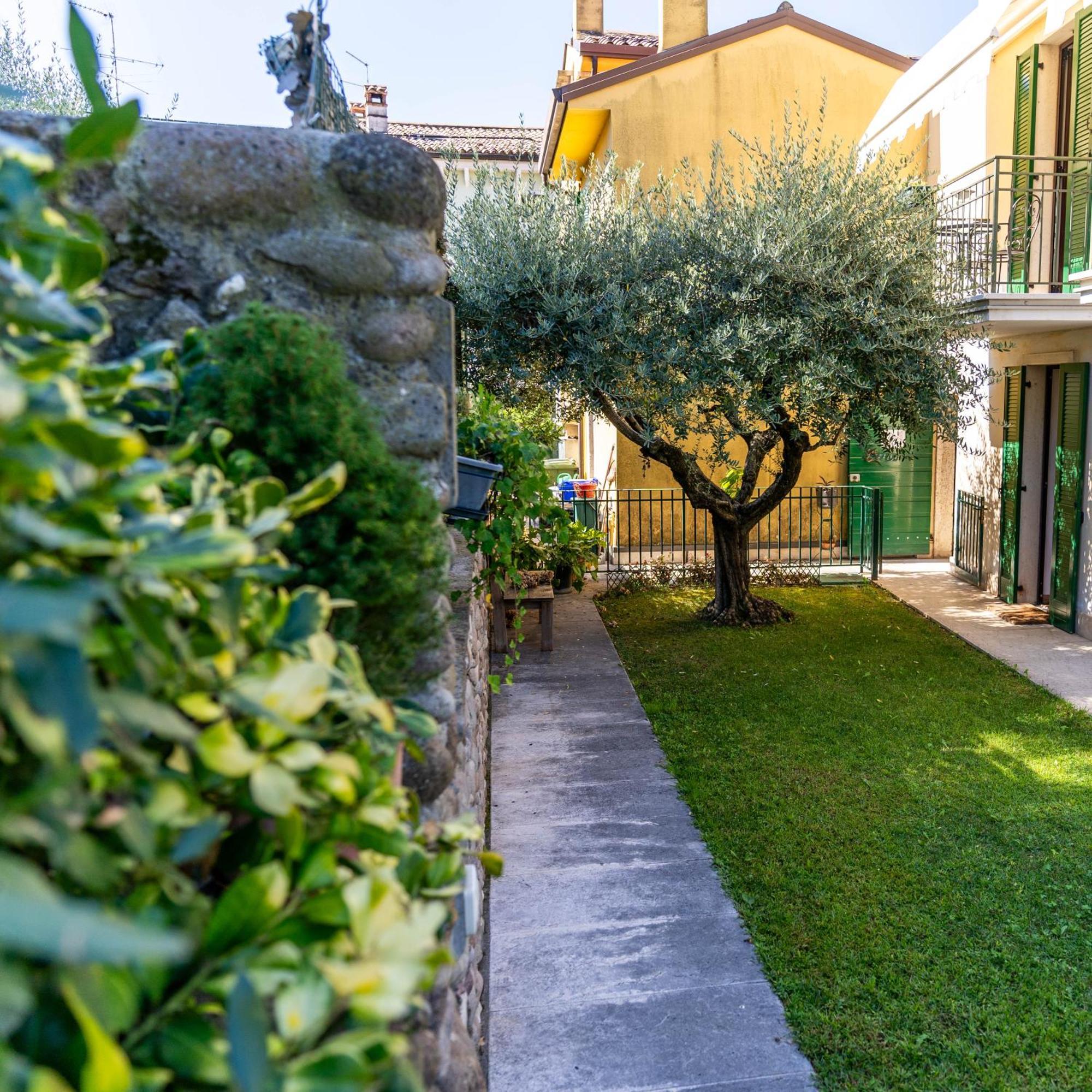 A Casa Di Tom Bed & Breakfast Sant'Ambrogio di Valpolicella Ngoại thất bức ảnh
