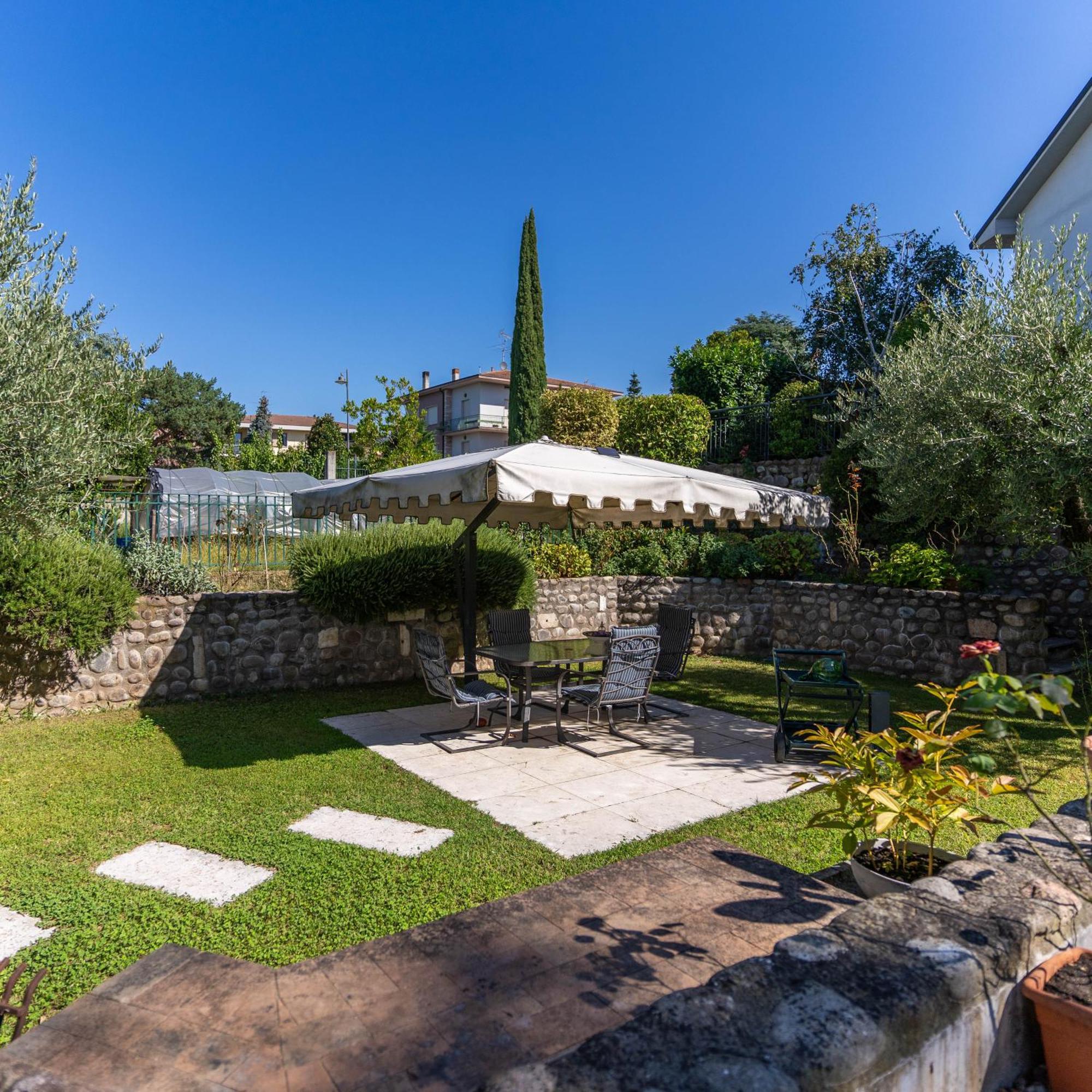 A Casa Di Tom Bed & Breakfast Sant'Ambrogio di Valpolicella Ngoại thất bức ảnh