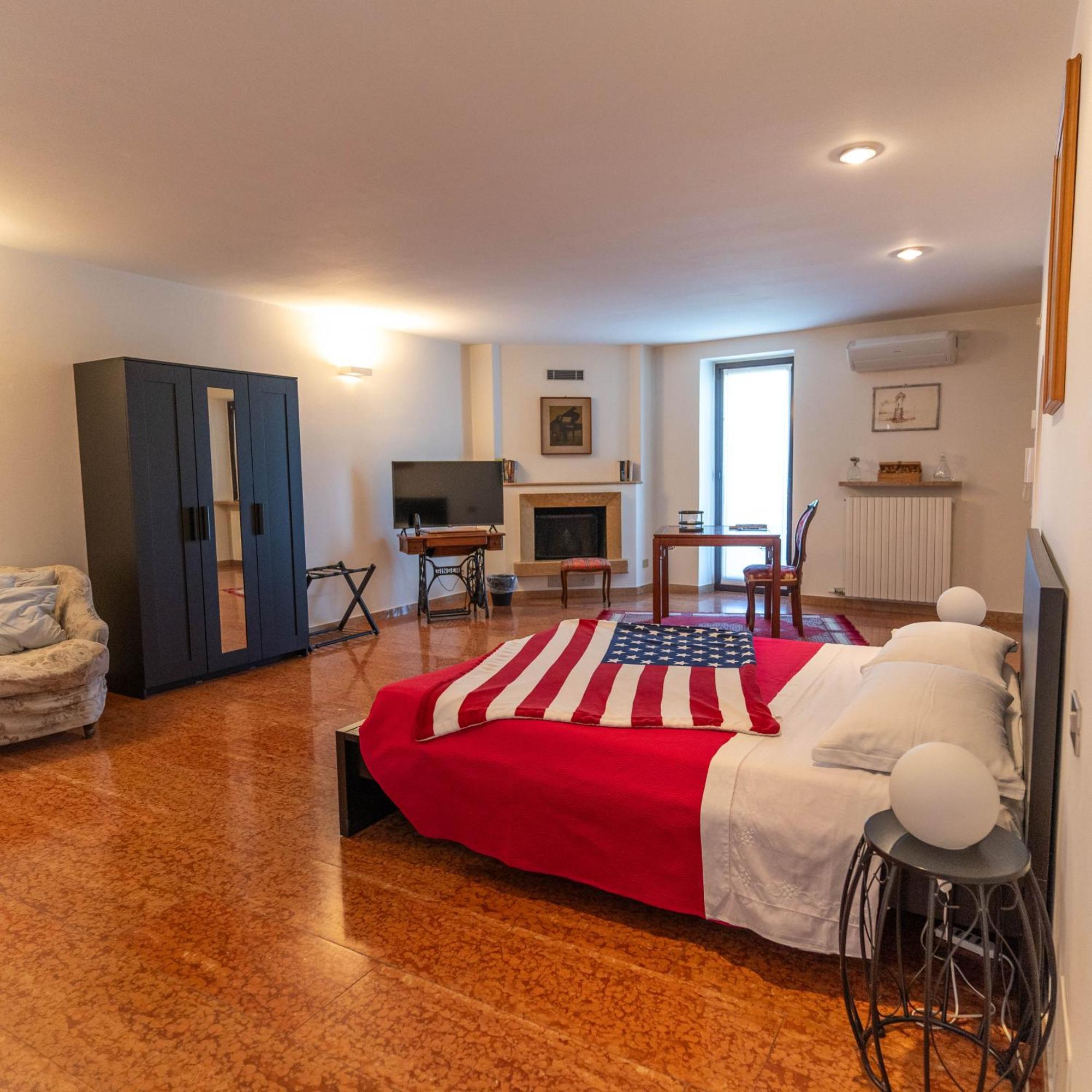 A Casa Di Tom Bed & Breakfast Sant'Ambrogio di Valpolicella Ngoại thất bức ảnh
