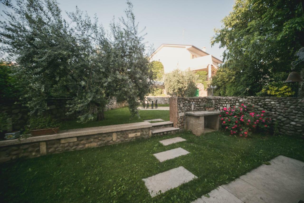 A Casa Di Tom Bed & Breakfast Sant'Ambrogio di Valpolicella Ngoại thất bức ảnh